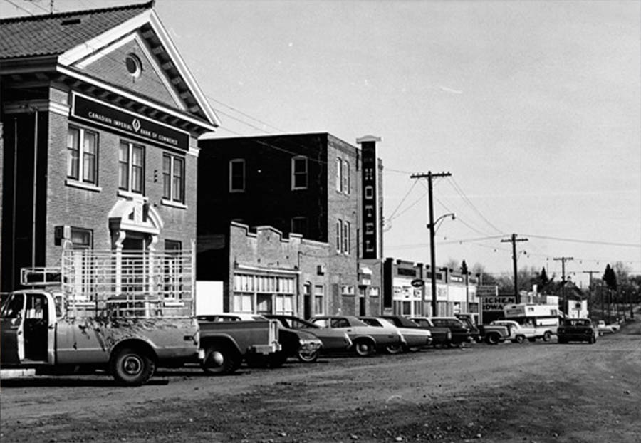 Cars on Main St.