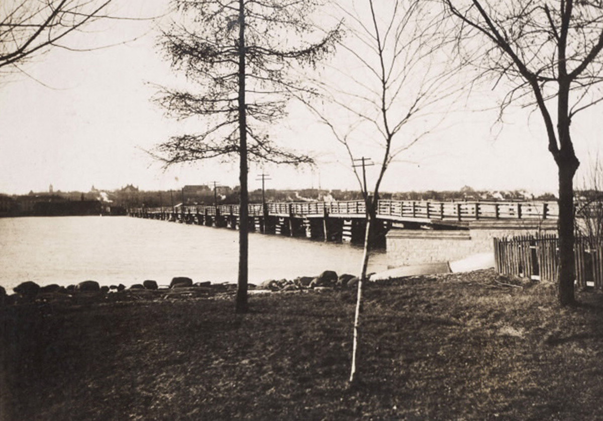 Penny Bridge