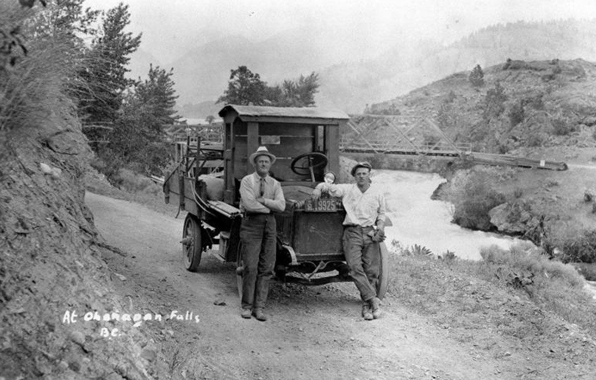 A Truck By the Falls