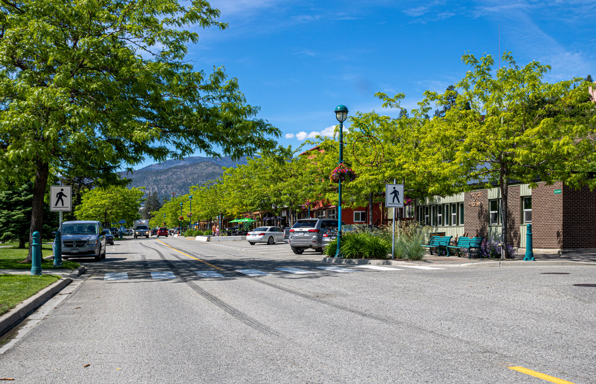 Beach Avenue and the Municipal Hall