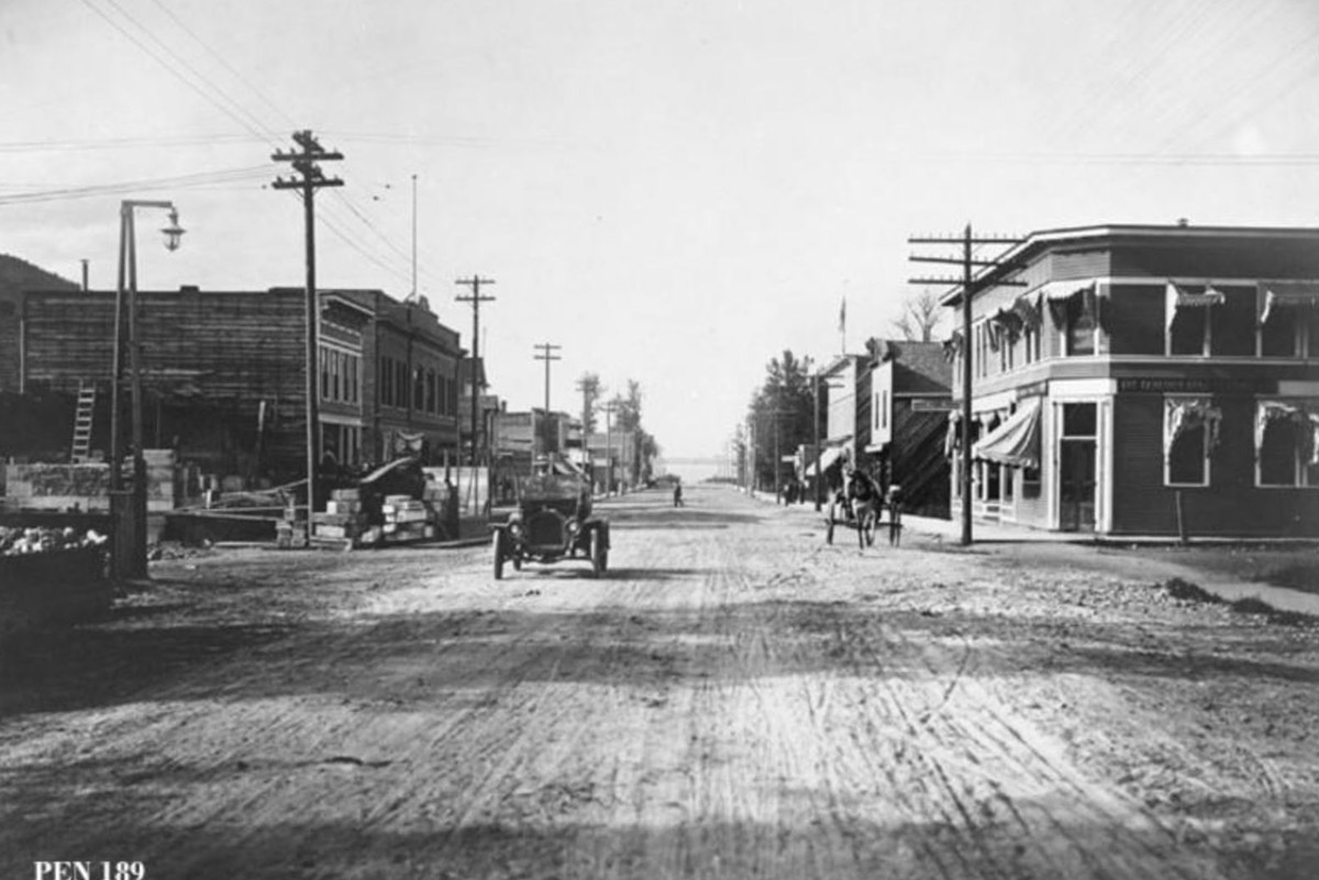 Main Street Looking North