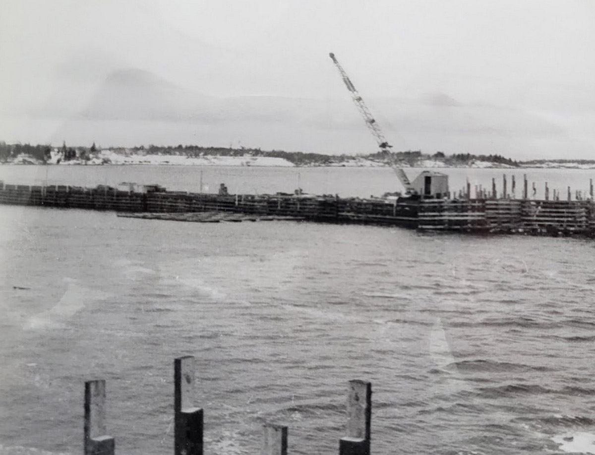 Crane on a Cofferdam