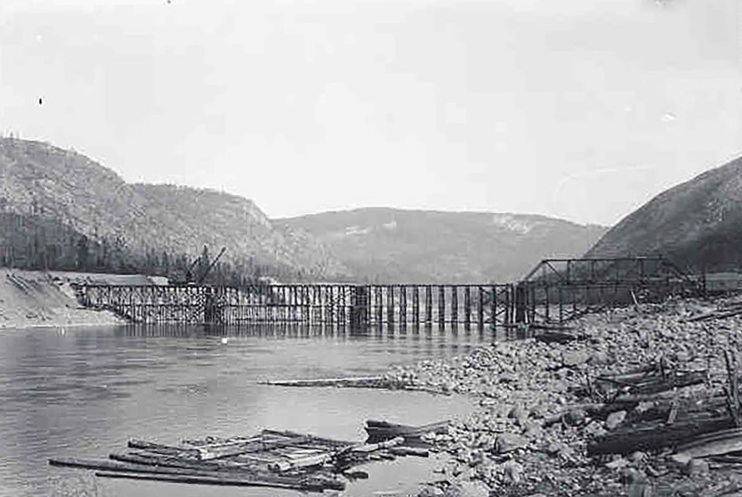 Building the Railway Bridge