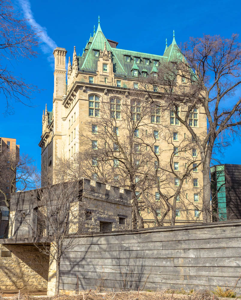 Fort Garry Gate & Hotel