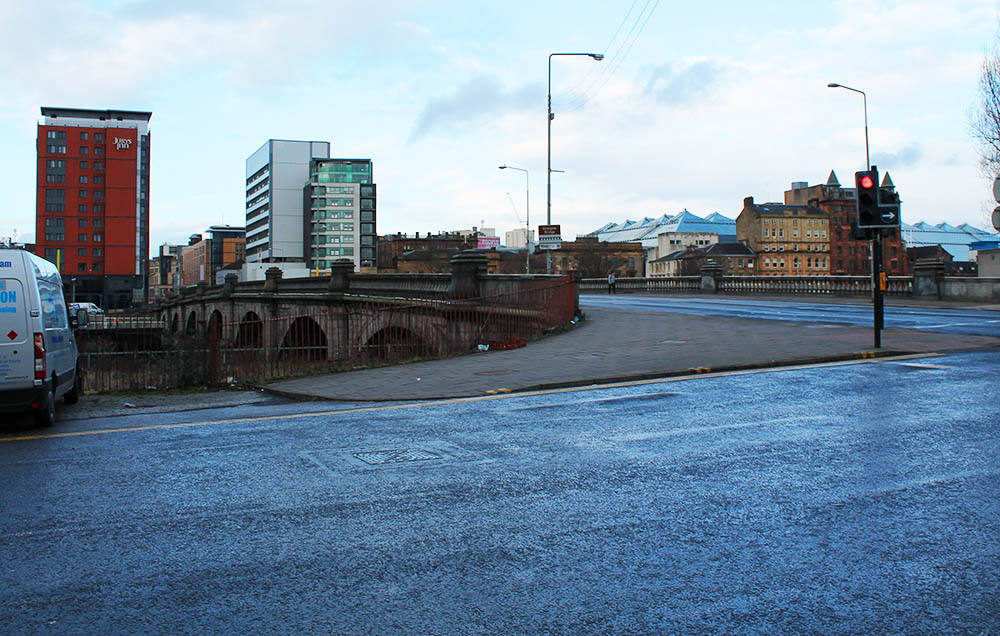 Traffic on Glasgow Bridge