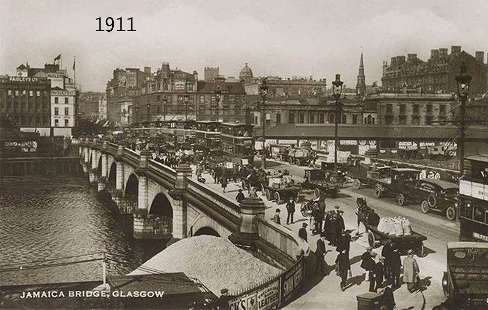 Traffic on Glasgow Bridge