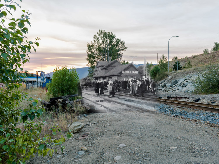 Crowd at the Station